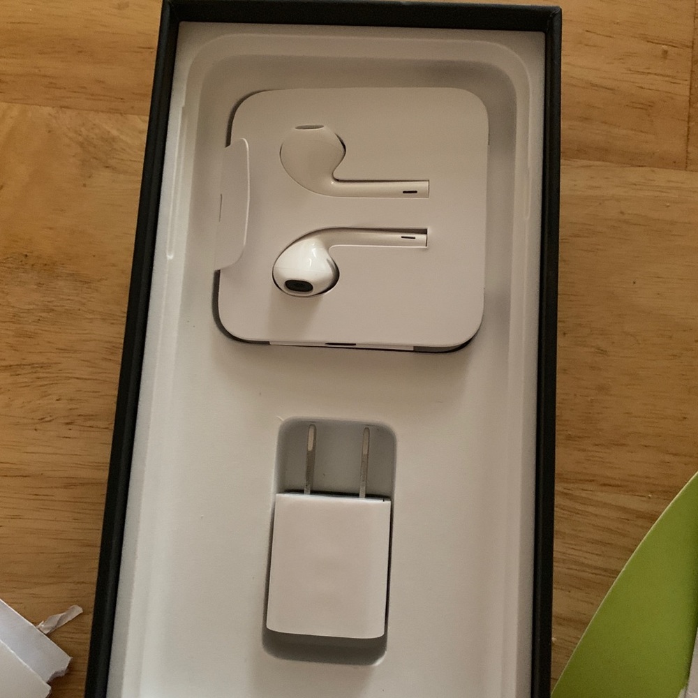 iPhone 7 Plus - Picture 4 of 8